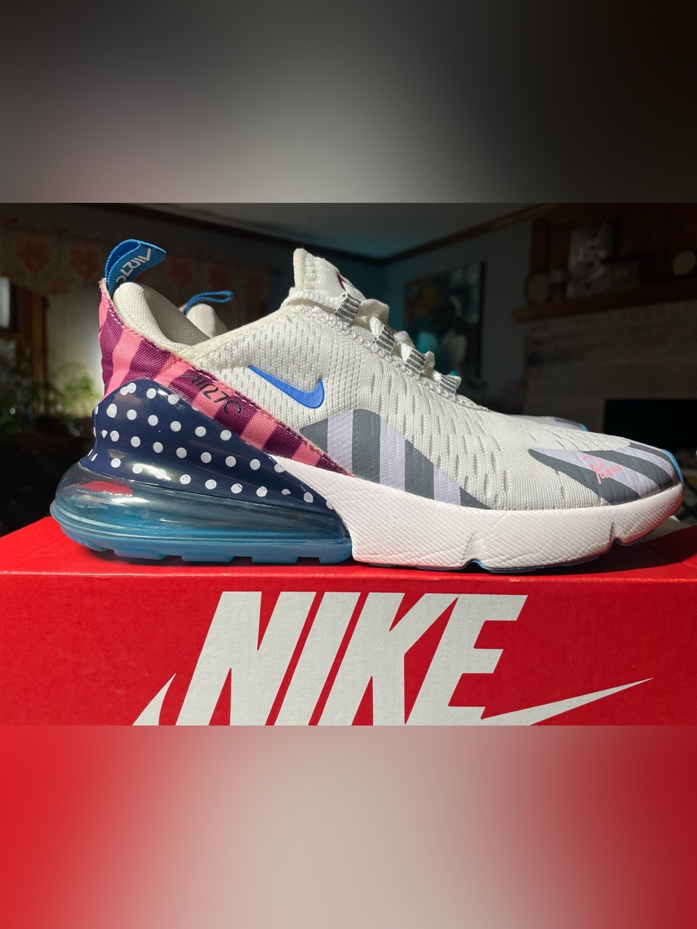 Nike Air Max 270 White with Blue, Pink & Navy Accents
7.5W - 6Y